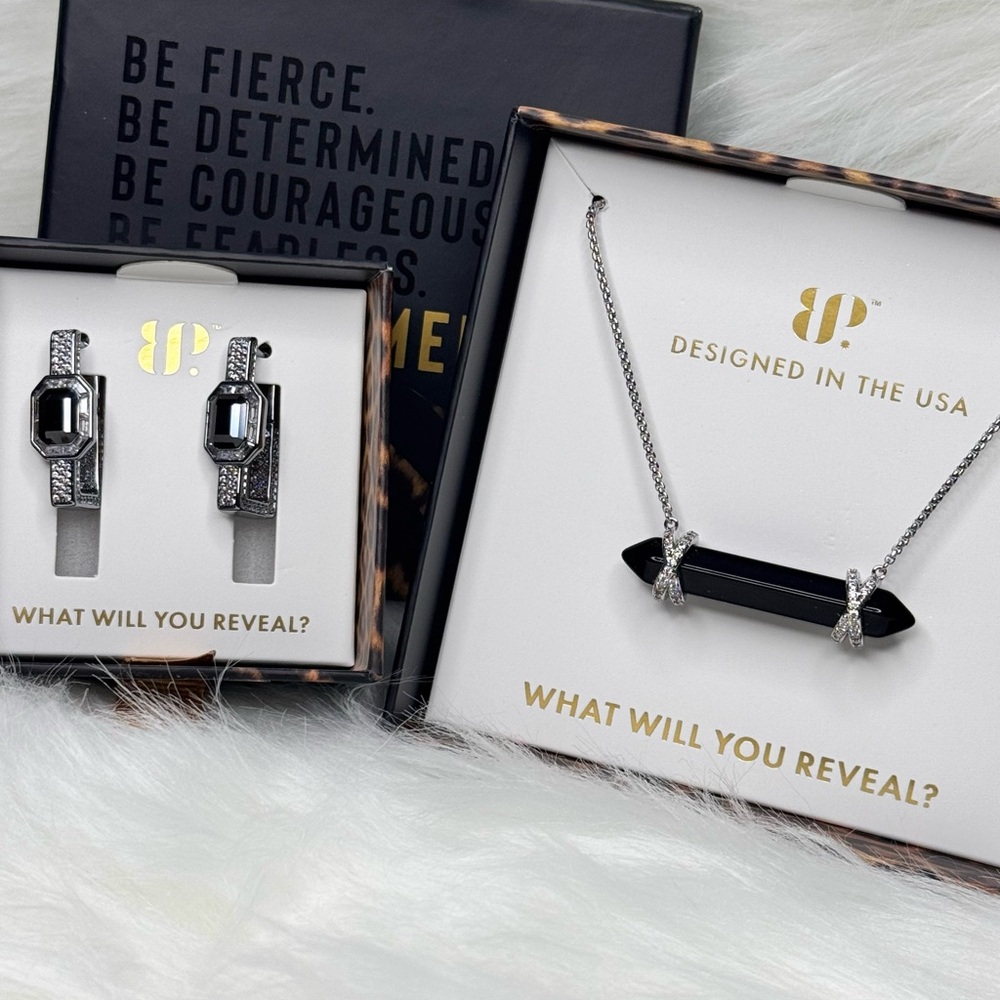 Bomb Party - Untamed Necklace and Earring Set